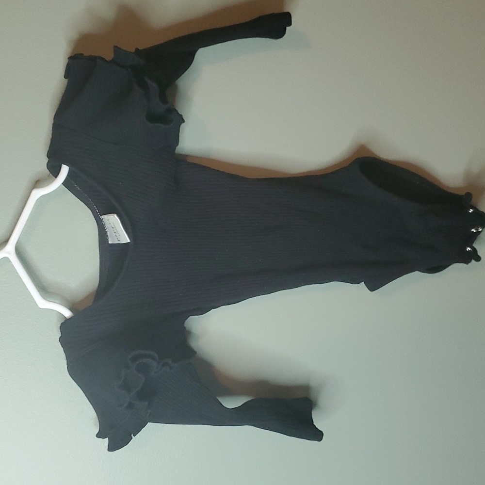 Black ruffle sleeve bodysuit